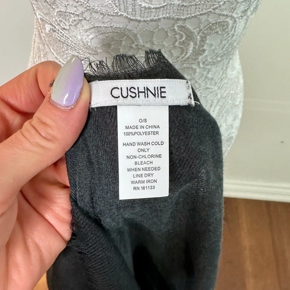 Black to White Ombré Scarf - Picture 2 of 3